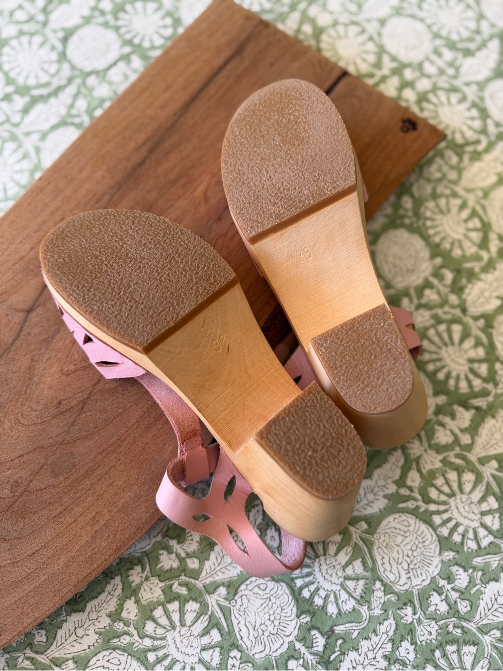 Swedish Hasbeens Pink Floral Cutout T-Strap Sandals - Picture 3 of 4